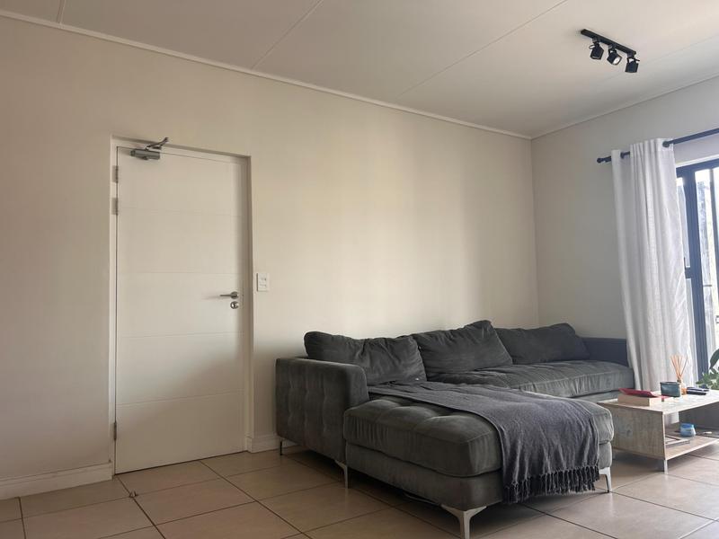 To Let 1 Bedroom Property for Rent in Sandown Western Cape
